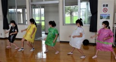 ワークショップ写真　ダンス